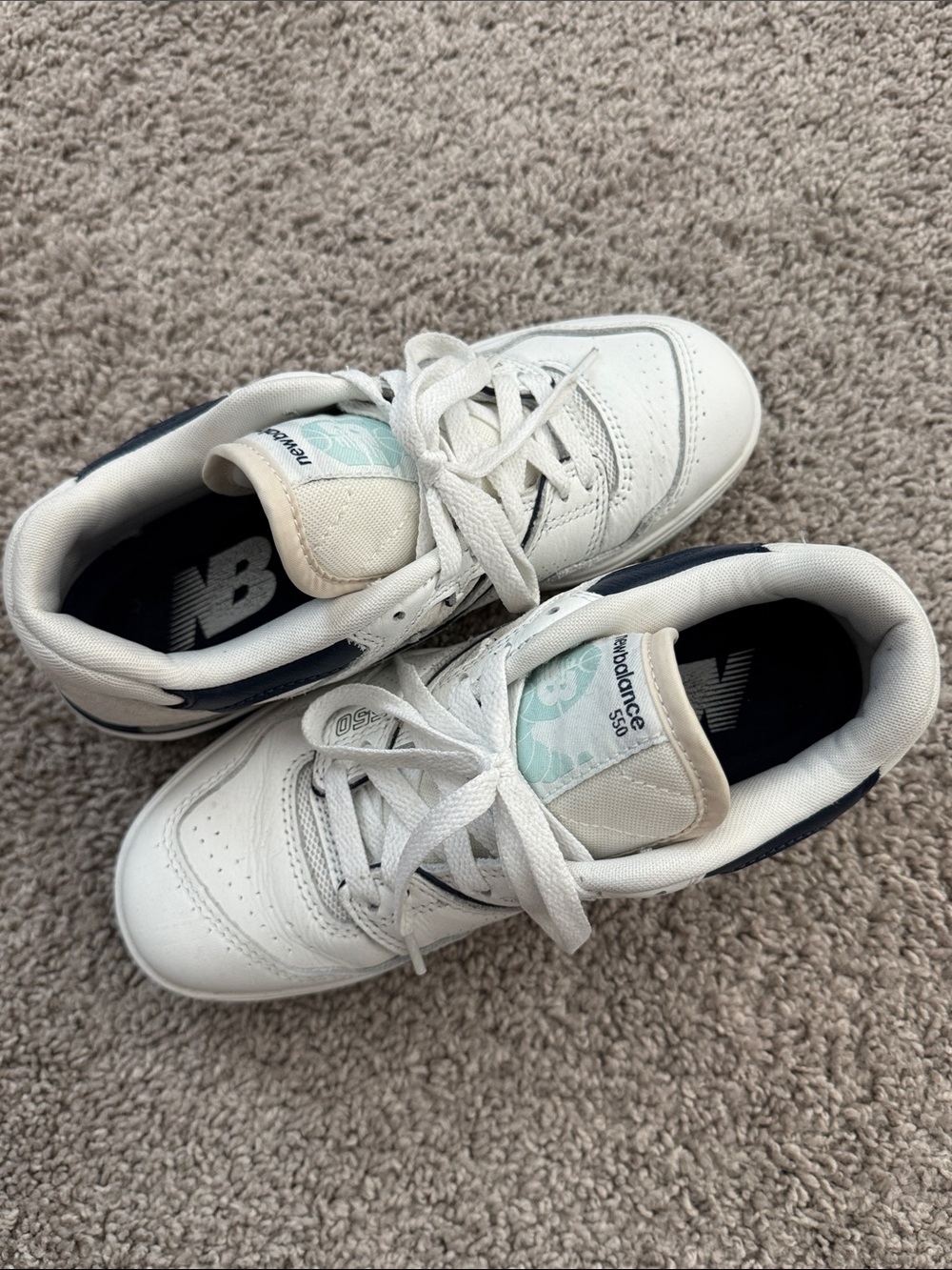 New Balance 550 Sneakers with Light Blue and Navy Accents - Picture 10 of 10